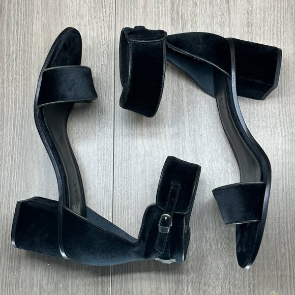 Bernardo Blythe Sandals Womens 10M Ankle Strap Chunky Heel Velvety suede Black - Picture 6 of 13